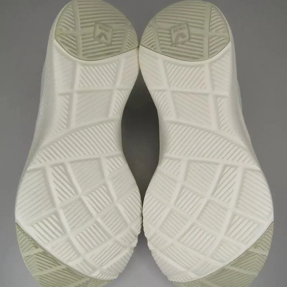 NEW VEJA Impala Engineered Athletic Sneakers Running Shoes Frost Cream Size 9